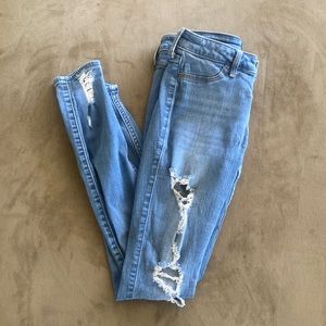 Hollister low rise jean jogging. Sz 3L or 26x30.